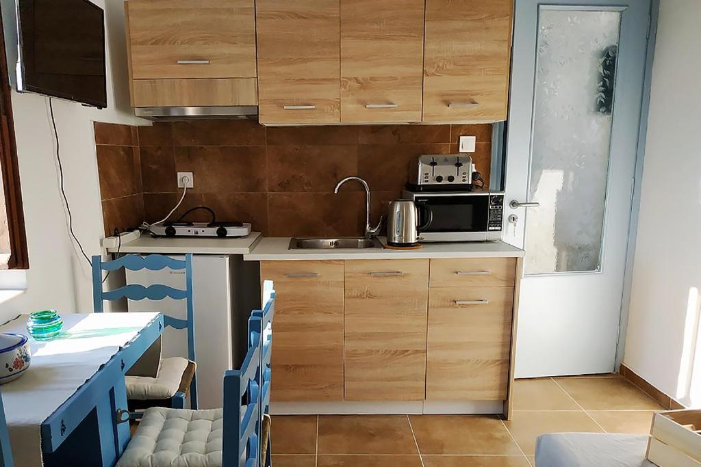 Poros Town Ariadne,Traditional Apartment In Centre Of Poros מראה חיצוני תמונה